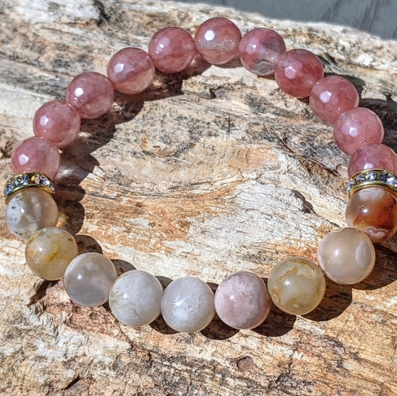 Crystal Flower Agate & Cherry Quartz Bracelet - Picture 4 of 8